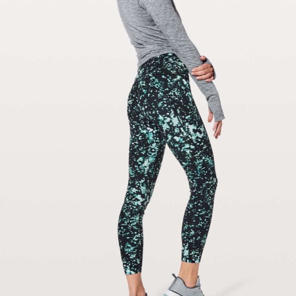 Worn once - LULULEMON Fast & Free 7/8 Tight *Nulux 25" in Pixel Haze Multi Black - Picture 11 of 12